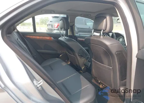 2009 Mercedes-Benz C 300 Luxury 4Matic/Sport 4Matic из США, поврежденный, VIN WDDGF81X99R057352